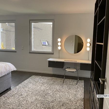 Hotel Valley Of Business Frankfurt-Airport - Black Label Penthouse Гофгайм-ам-Таунус Екстер'єр фото